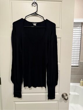 Venus Womens Large L Solid Black V Neck Ribbed Knit Balloon Sleeve Sweater